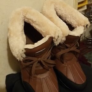 Women Boots/ Sz 7 / NWOT